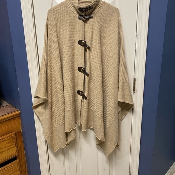 Jones NY Signature Cream Wool Ribbed Cape Poncho with Toggles - Picture 1 of 8